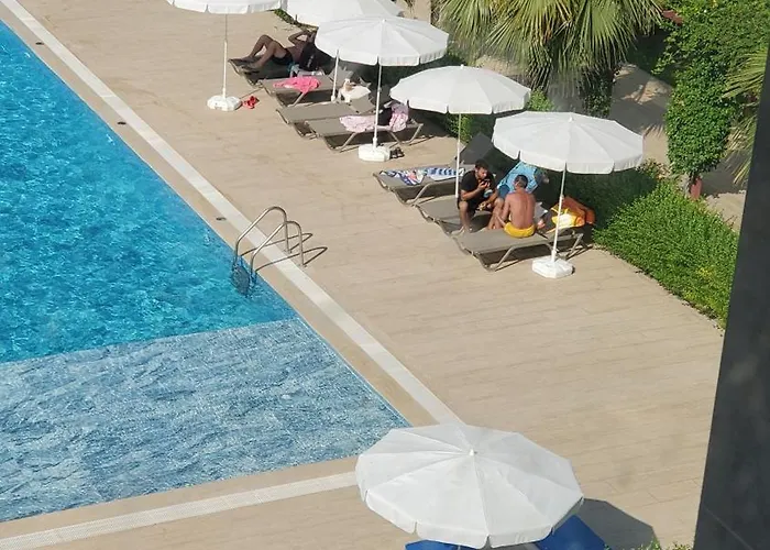 Moda Marine Luxury Homes אלאניה